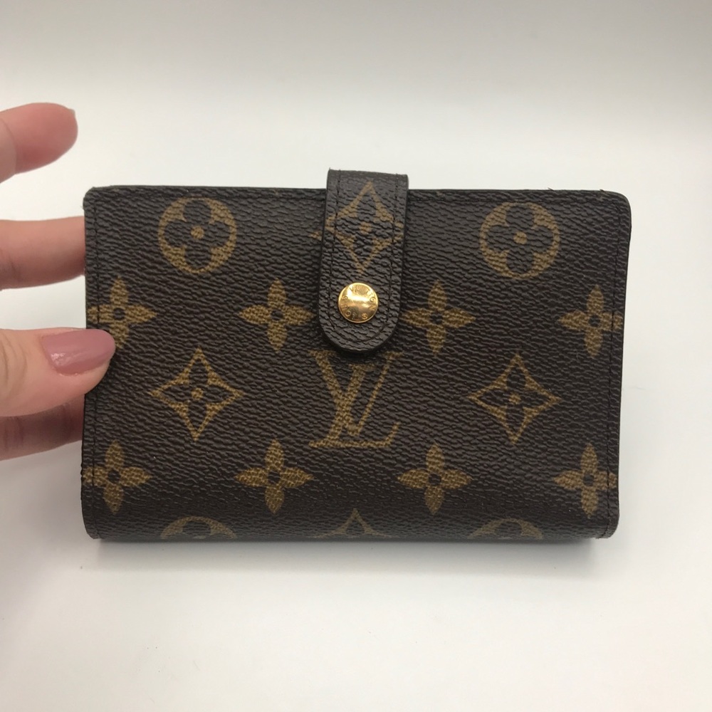Authentic Louis Vuitton Kisslock Wallet